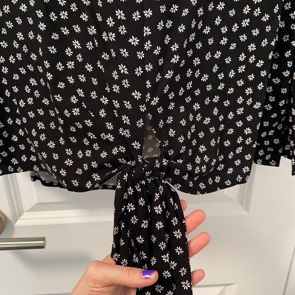 Mossimo Top - Picture 3 of 4